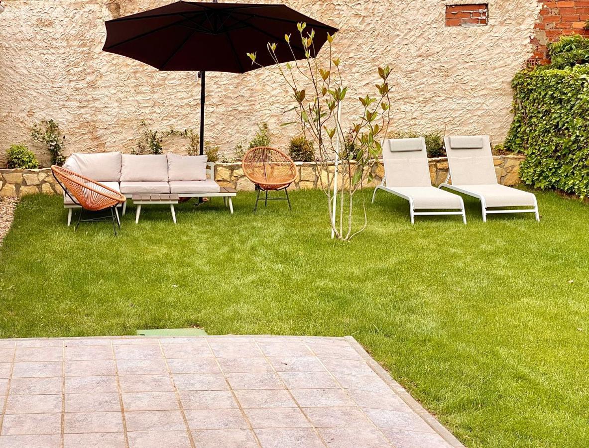 Housing Leon Casa Con Jardin Villa Dış mekan fotoğraf